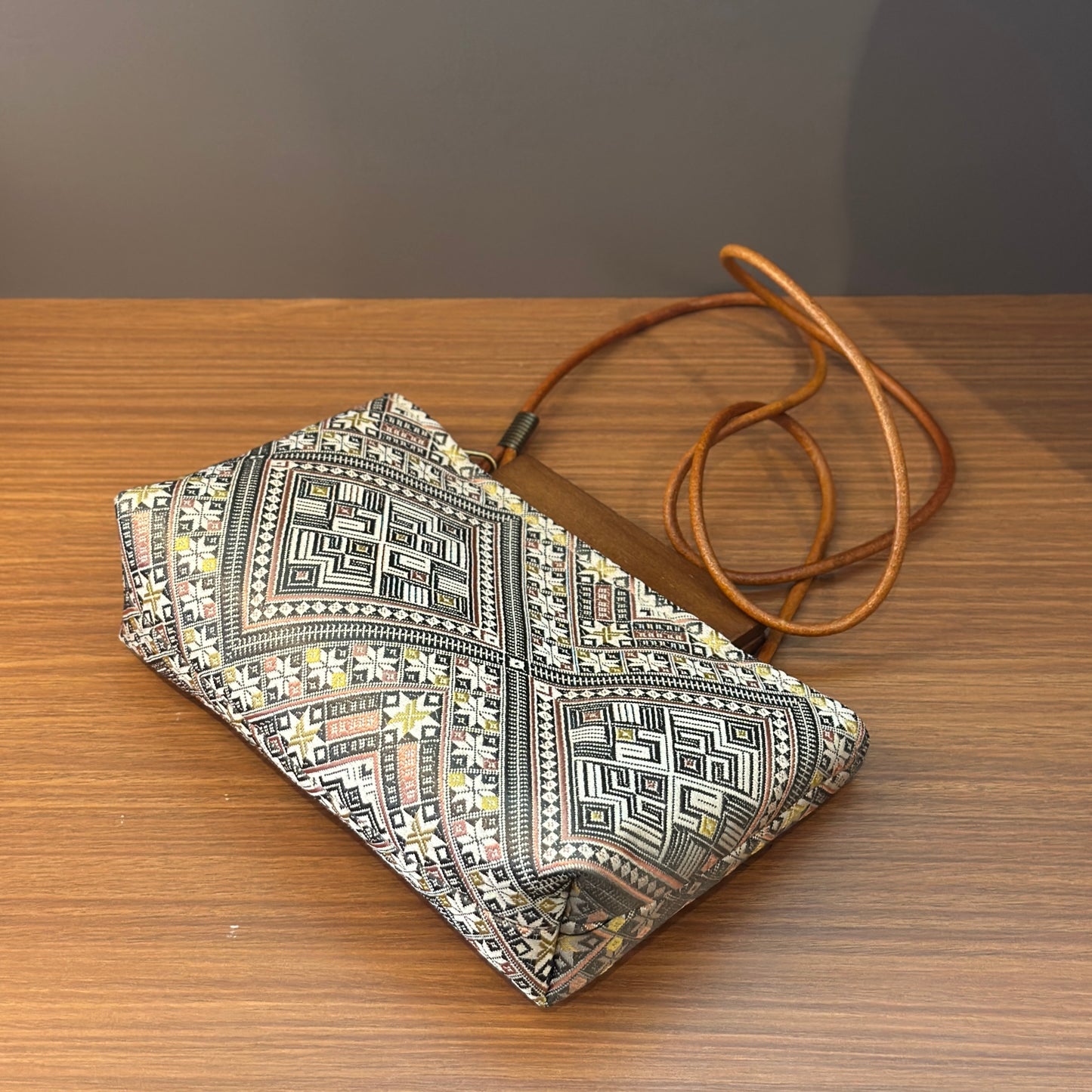 Clutch · Dong Pattern