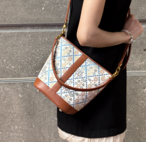 Tote · Grey Phoenix