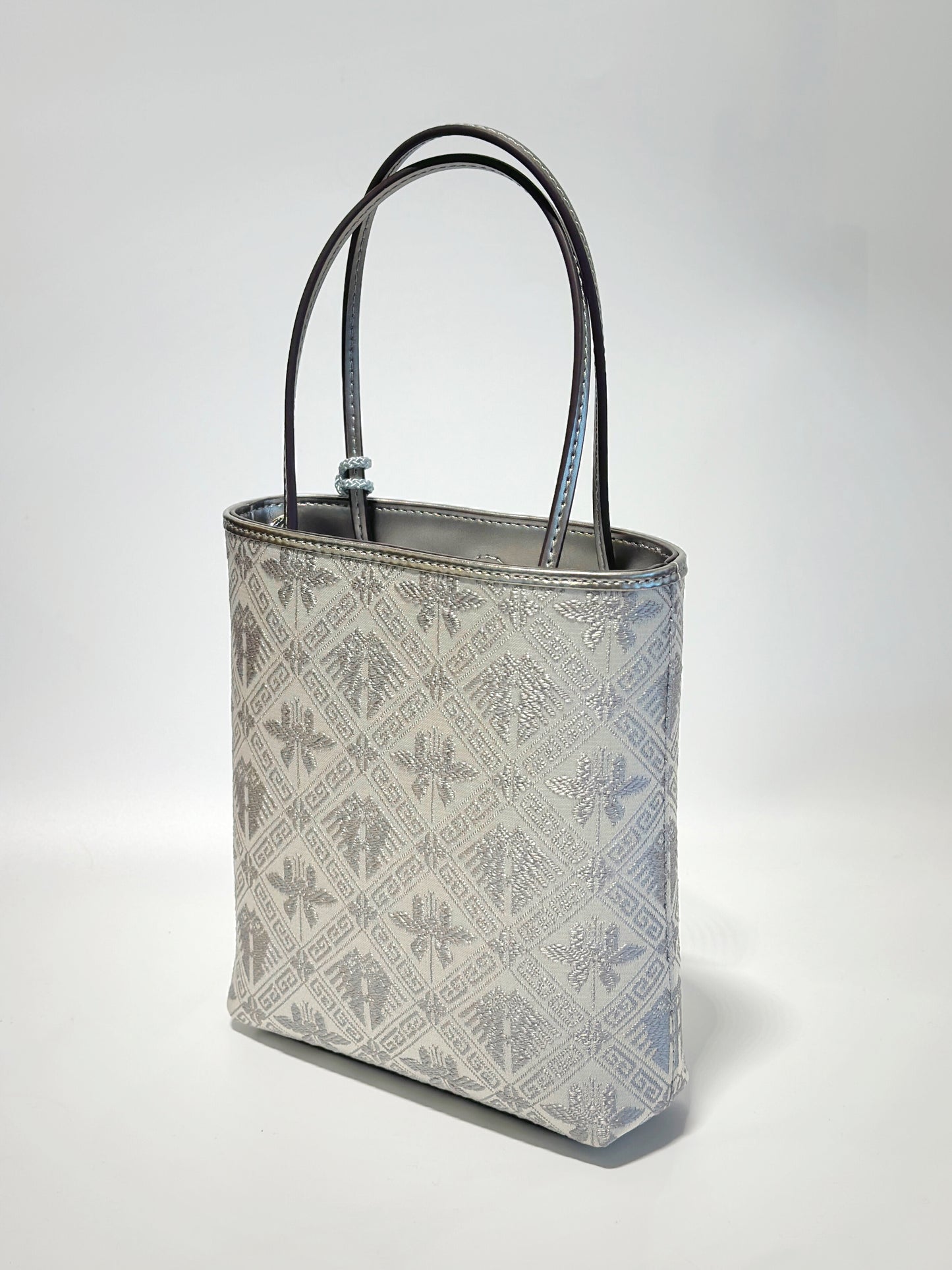 Tote · Silver Lotus Essence